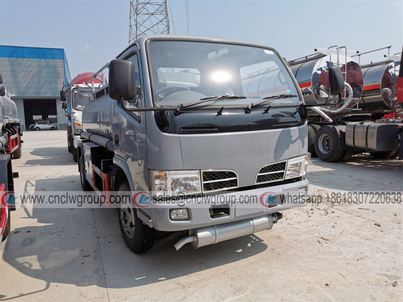 Dongfeng 5,000 liter Fuel Dispenser Truck