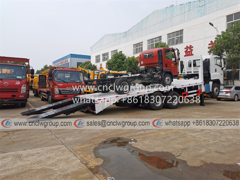ISUZU 10 Wheeler Self Loading Flatbed Truck