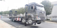 HOWO 8x4 30-40 Tons Excavator Flatbed Truck