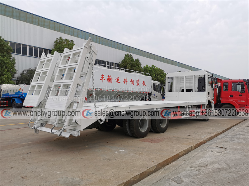 SHACMAN 20-25 Tons Self Loading Flat bed Truck Excavator Carrier Self Loader