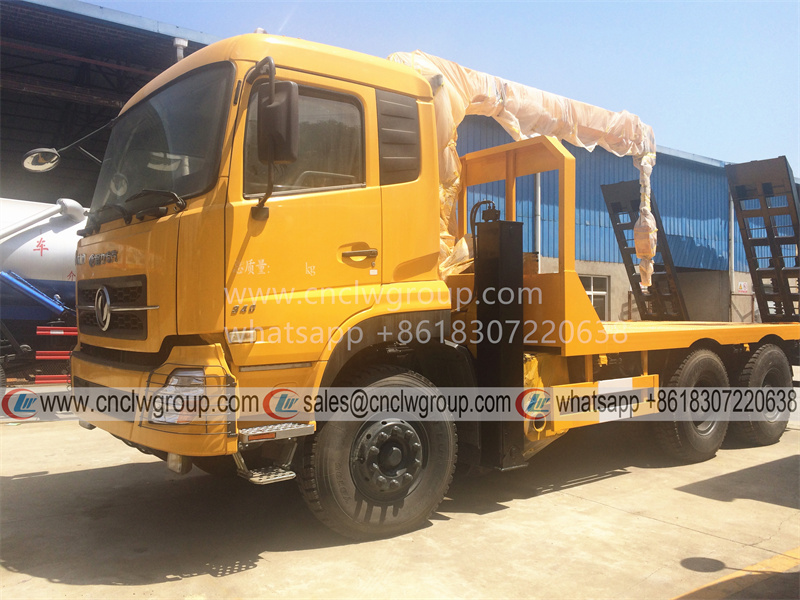 Dongfeng 6x4 20-25 Tons Flatbed Truck with Crane