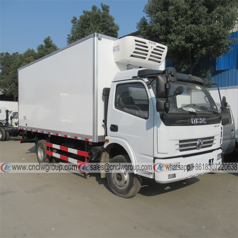 Dongfeng dolicar 6~8 tons 18feet reefer van fridge truck