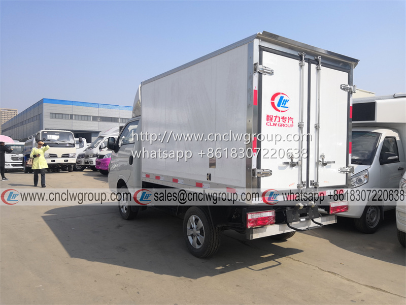 JAC 1 ton mini Refrigerated Vans Chill Truck