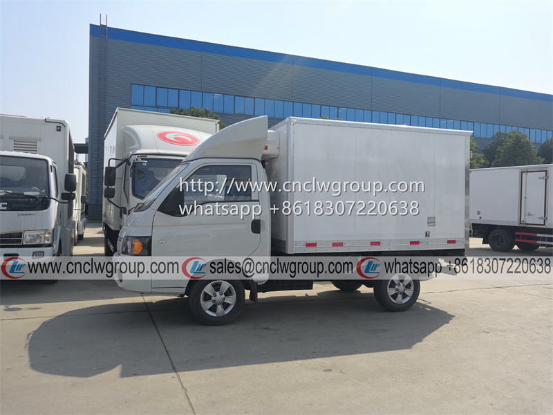 JAC 1 ton mini Refrigerated Vans Chill Truck