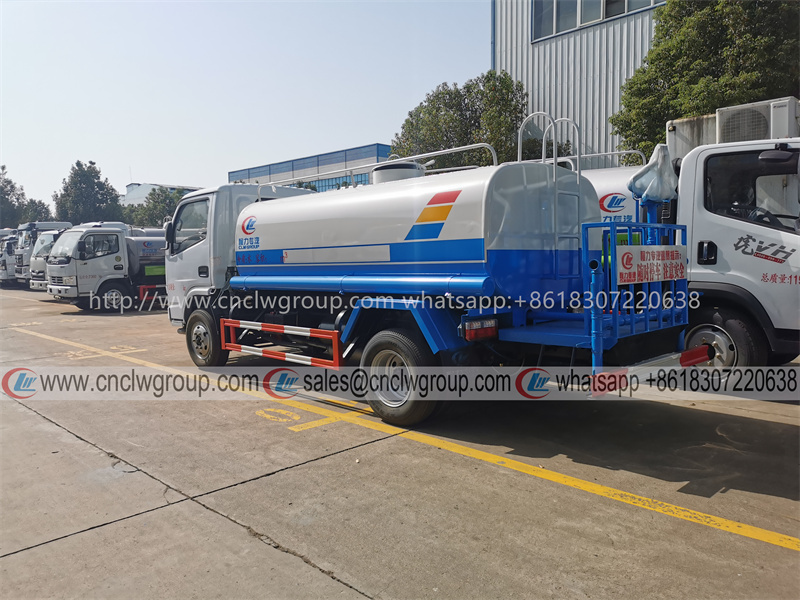Dongfeng 5000 liter Water Sprinkler Water Tank Bowser Lorry Truck