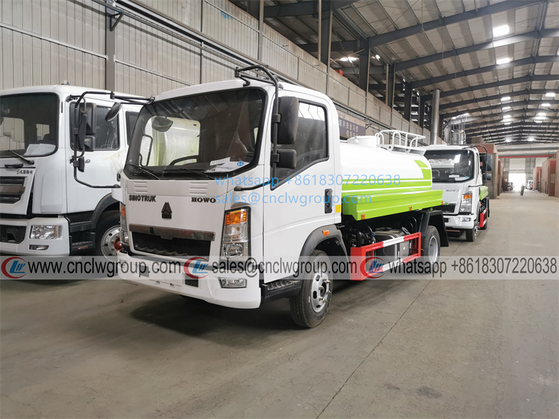HOWO 5m3 Small Water Sprinkler Tank Water Bowser Truck for sale