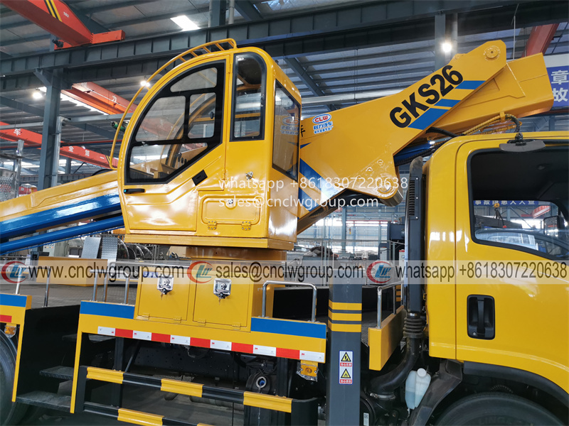 NEW DESIGN ISUZU 26m Telescopic Aerial Work Manlift Basket Truck Good Price