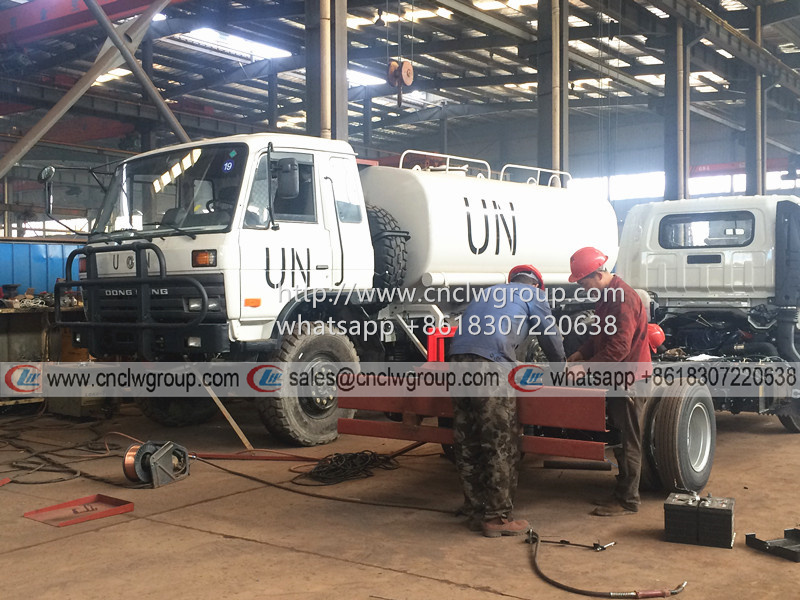 Dongfeng Offroad 6x6 AWD Water Tender Sprinkler Bowser Tanker Spraying Truck for UN Project