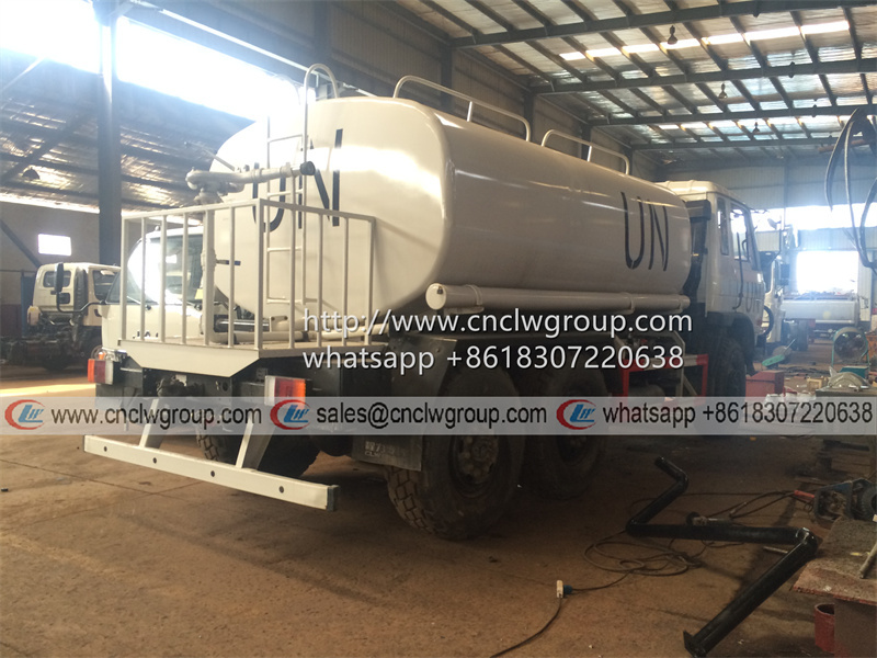 Dongfeng Offroad 6x6 AWD Water Tender Sprinkler Bowser Tanker Spraying Truck for UN Project