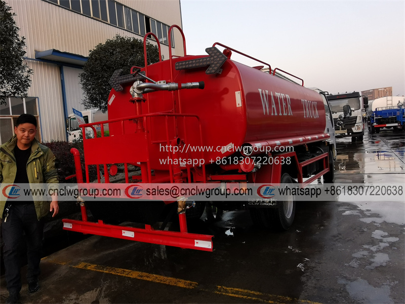 New ISUZU NPR small water truck water tanker 6000 ltr good price for sale