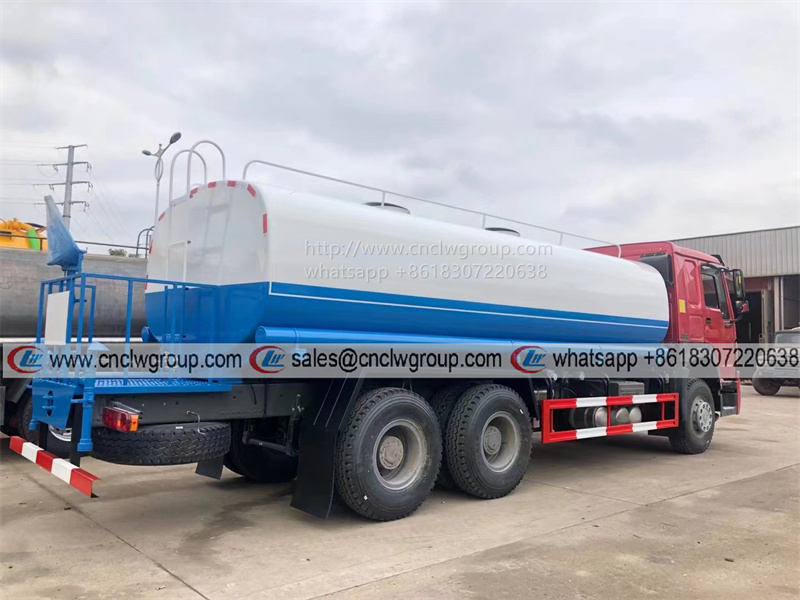 Brand New HOWO 6x4 25000 liter heavy duty water storage tank bowser truck low price for sale
