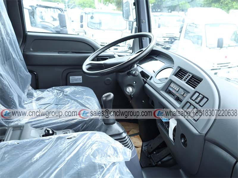New product Isuzu 100p nqr 4x4 off road 4wd isuzu 4*4 Cargo Truck