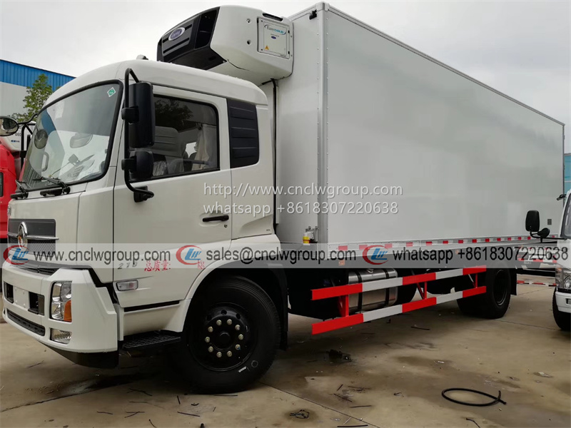 Dongfeng KingRun 10 ton 6.8m fridge van freezer truck reefer vehicle for sale
