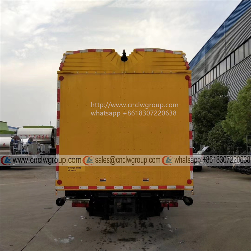 Dongfeng 4x2 anti collision buffer truck mounted 70km per hour speed car carsh attenuator for highway or city road workers protection