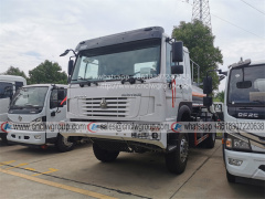 Sinotruk HOWO 4x4 AWD 6000 liter fuel dispenser diesel transfer tank oil tanker truck for sale