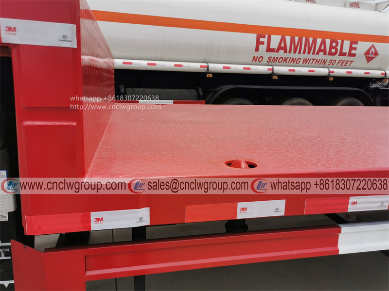 Chengli CLW 3-axle lowbed 40 ton 60 ton straight flat bed board container carrier low bed deck platform semi trailer for sale