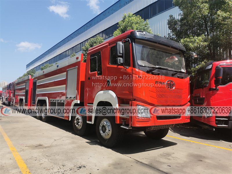 FAW Jiefang 8x4 Heavy Duty Fire Engine 22000 liter Water Tanker Pumper Fire Fighting Truck for Sale