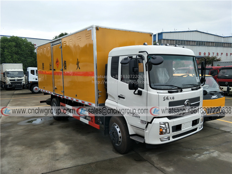 Dongfeng 4x2 10 ton dangerous goods van explosives Flammable gas LPG cylinders carrier van truck for sale