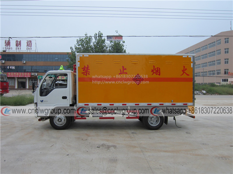 ISUZU 4.2m 4t Explosives Carrier Blasting equipment fireworks and firecracker transporter box truck