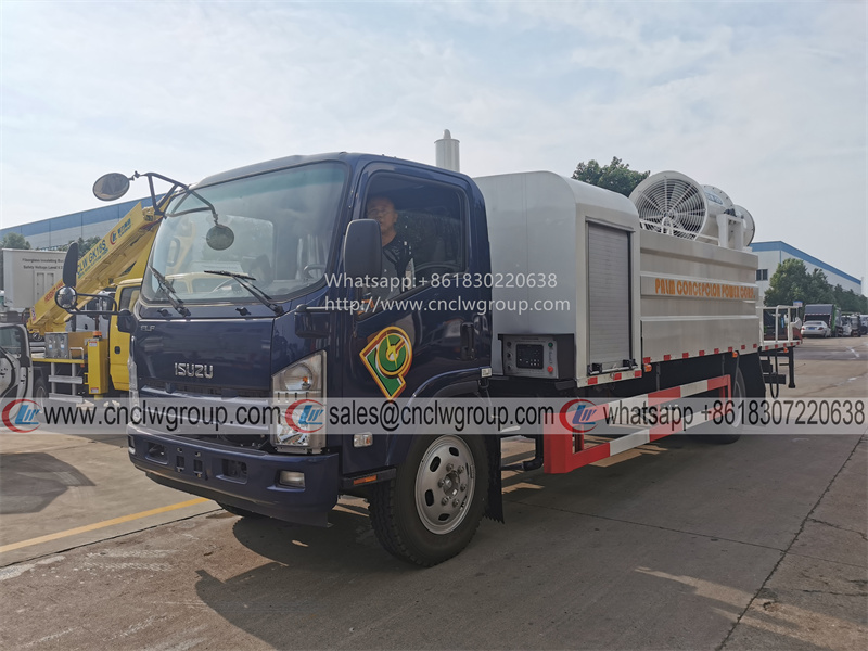 ISUZU 6000 liter 100m dust control water tanker with mist fog cannon sprayer truck