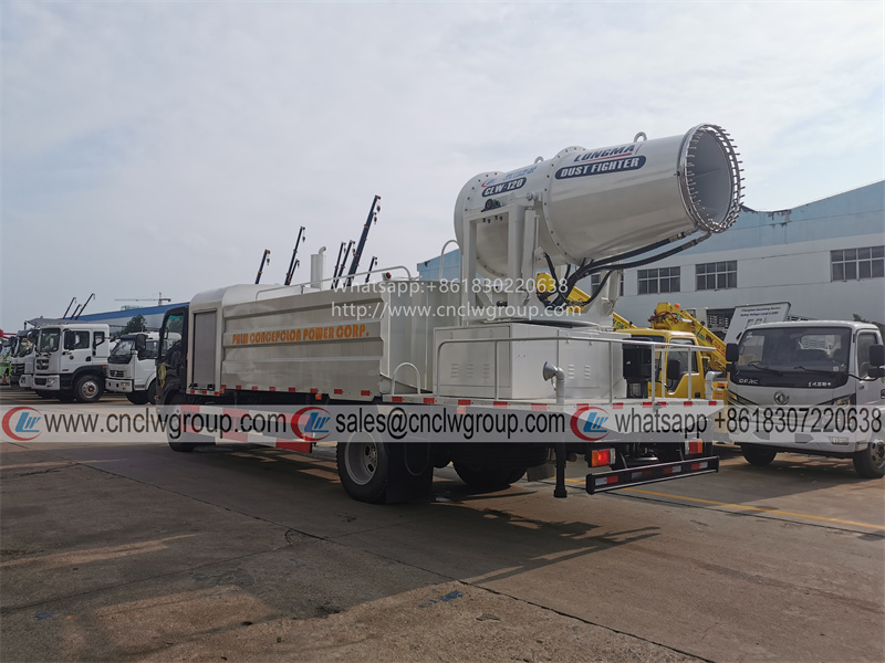 ISUZU 6000 liter 100m dust control water tanker with mist fog cannon sprayer truck