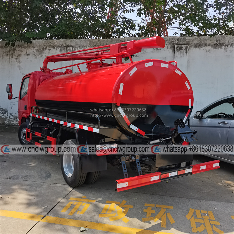 Dongfeng Low price 5000 liter fecal sucker septic manure removal truck