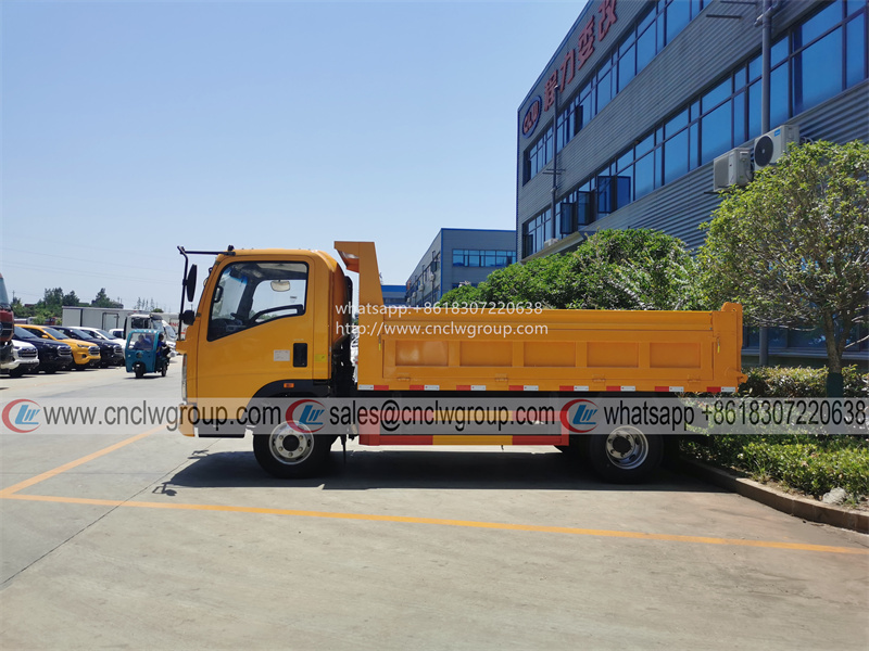 HOWO 4x2 6 wheeler 5 ton mini tipper coal mine transport dump truck for sale