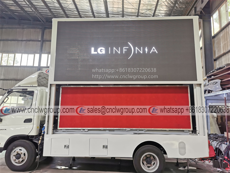 Foton Aumark T33 Outdoor P6 Full Color LED advertising truck Three Sides P6 P5 P4 led colorful screen lifting promotion truck for sale