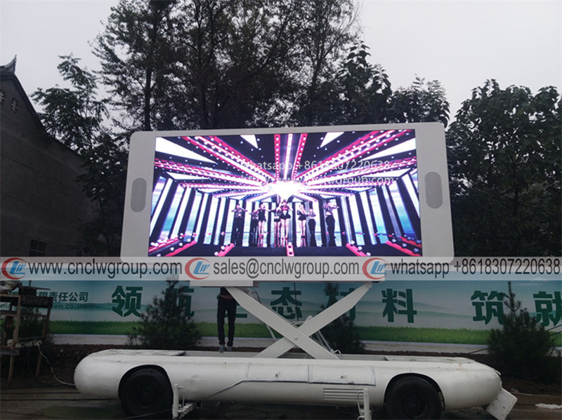 Chengli CLW towed trailer type P8 P6 P5 full color HD LED advertising screen hydraulic lifting screen for sale