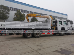 Sinotruk HOWO 6x6 Double Cabin Boom Truck mounted XCMG 8 ton Crane dropside lorry for sale