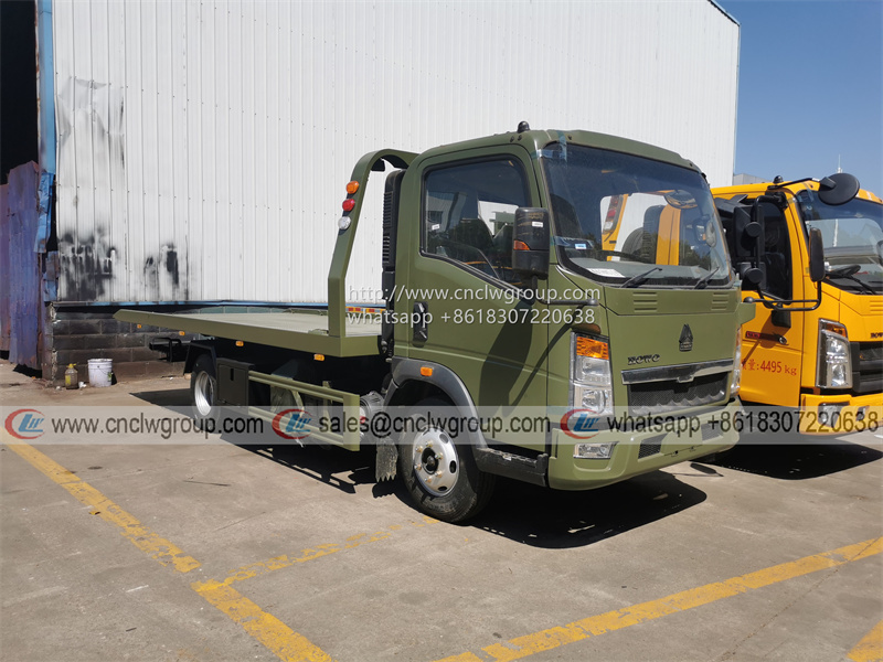 HOWO RHD 3 ton mini flatbed wrecker tow truck