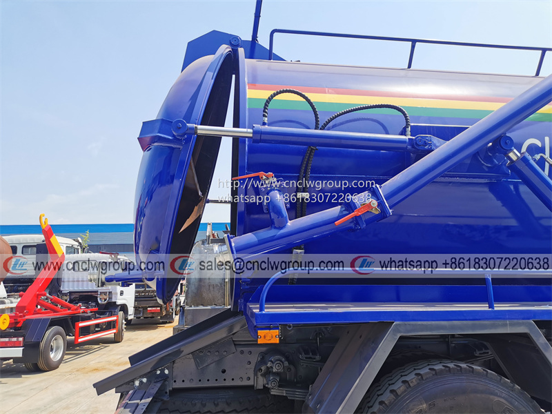 Dongfeng new cabin 10~14m3 Cesspool gully emptier dirt liquid tank vacuum sewage suction truck