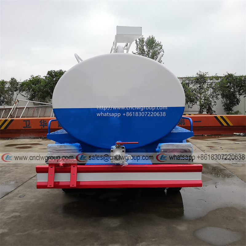 Dongfeng 3~5cbm vacuum septic tank feces sucking sewage truck