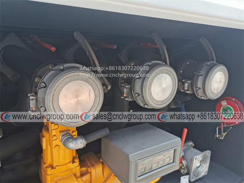 HOWO 6x4 10 wheeler 20000 liter diesel tanker fuel bowser transporter truck