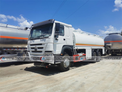 HOWO 6x4 10 wheeler 20000 liter diesel tanker fuel bowser transporter truck