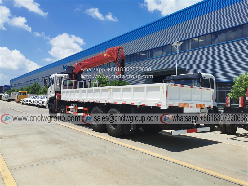 Dongfeng 8x4 12 wheeler boom truck mounted 14 ton hydraulic crane