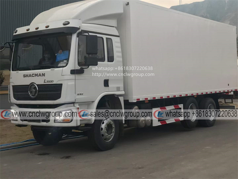 SHACMAN L3000 7.5 meter closed van box cargo truck