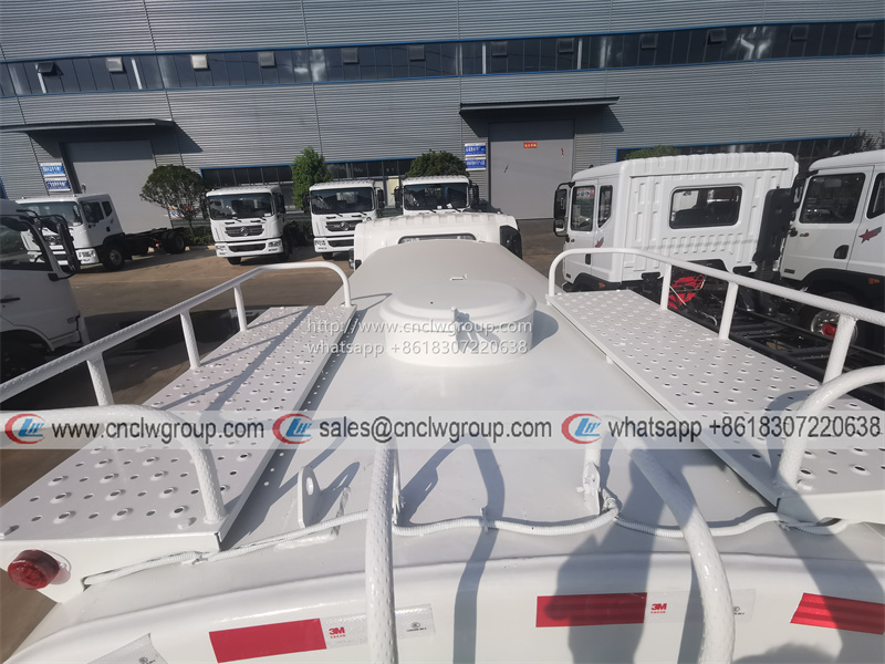 New ISUZU NPR/700P 8m3 water sprinkling drinking water delivery water spray truck