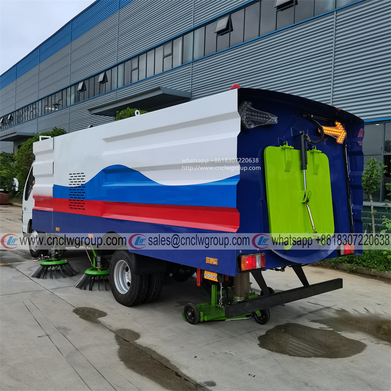 ISUZU NKR/600P 5m3 small street cleaning road sweeper truck