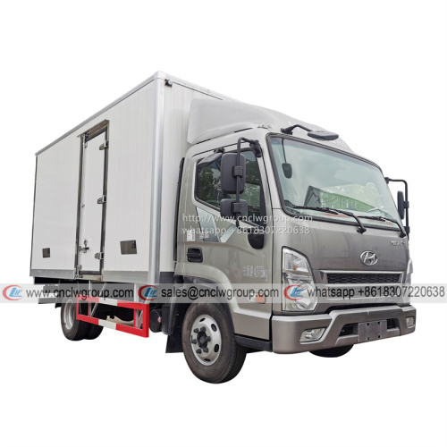 Korea Hyundai 4x2 14ft refrigerated van freezer box truck