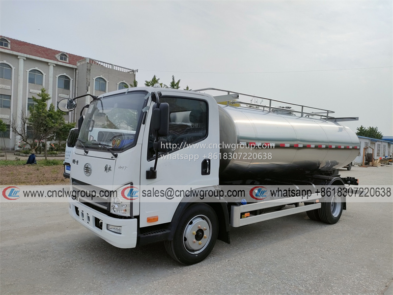 FAW Tiger VH 4x2 8000 liter Milk Tanker Truck