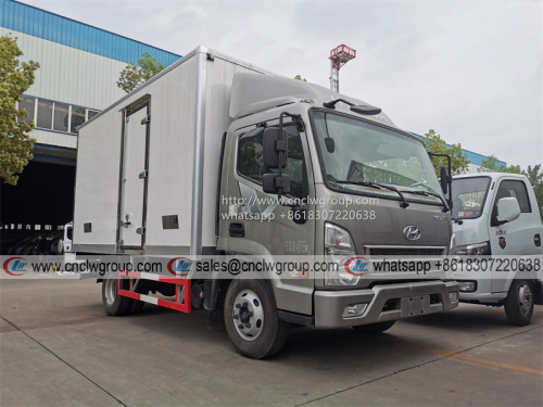 Korea Hyundai 4x2 14ft refrigerated van freezer box truck for cold ...
