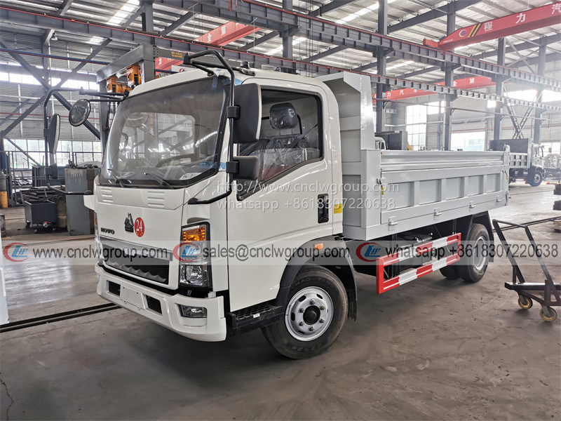 HOWO Euro4 5 ton mini dumper side dump truck for sale
