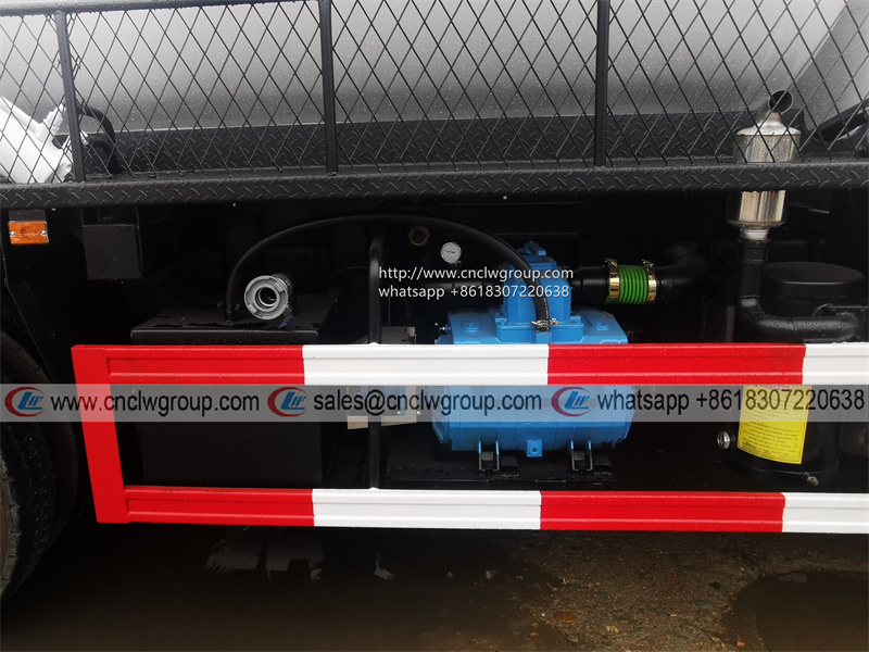 ISUZU GIGA VC61 10 wheeler 15000l vacuum sewer cleaner sewage suction tank truck
