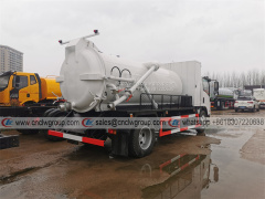 ISUZU NPR/700P 6000 liter vacuum sewage suction truck