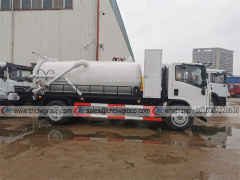 ISUZU NPR/700P 6000 liter vacuum sewage suction truck