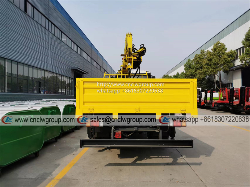 ISUZU NPR/700P boom truck mounted hydraulic auger drilling rig for electric poles
