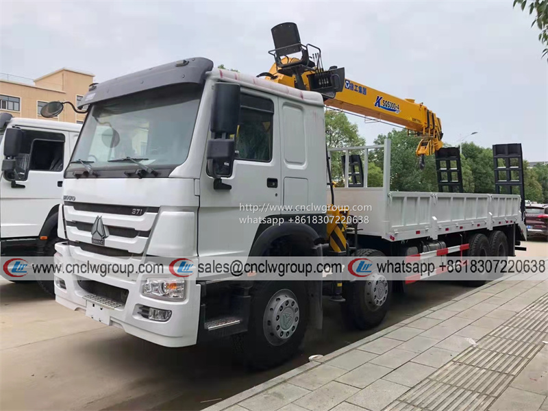 Sinotruk HOWO 8x4 boom truck with XCMG 12 ton crane