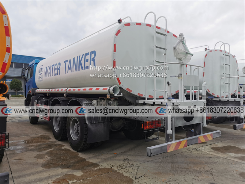 FAW RHD 10 wheel 5000 gallon water delivery tanker sprinkler truck for pool