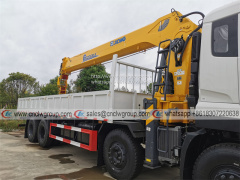 Dongfeng 8x4 12 wheeler boom lift truck mounted XCMG 20 ton crane for sale